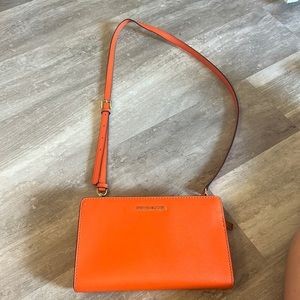 Michael kors crossbody bag